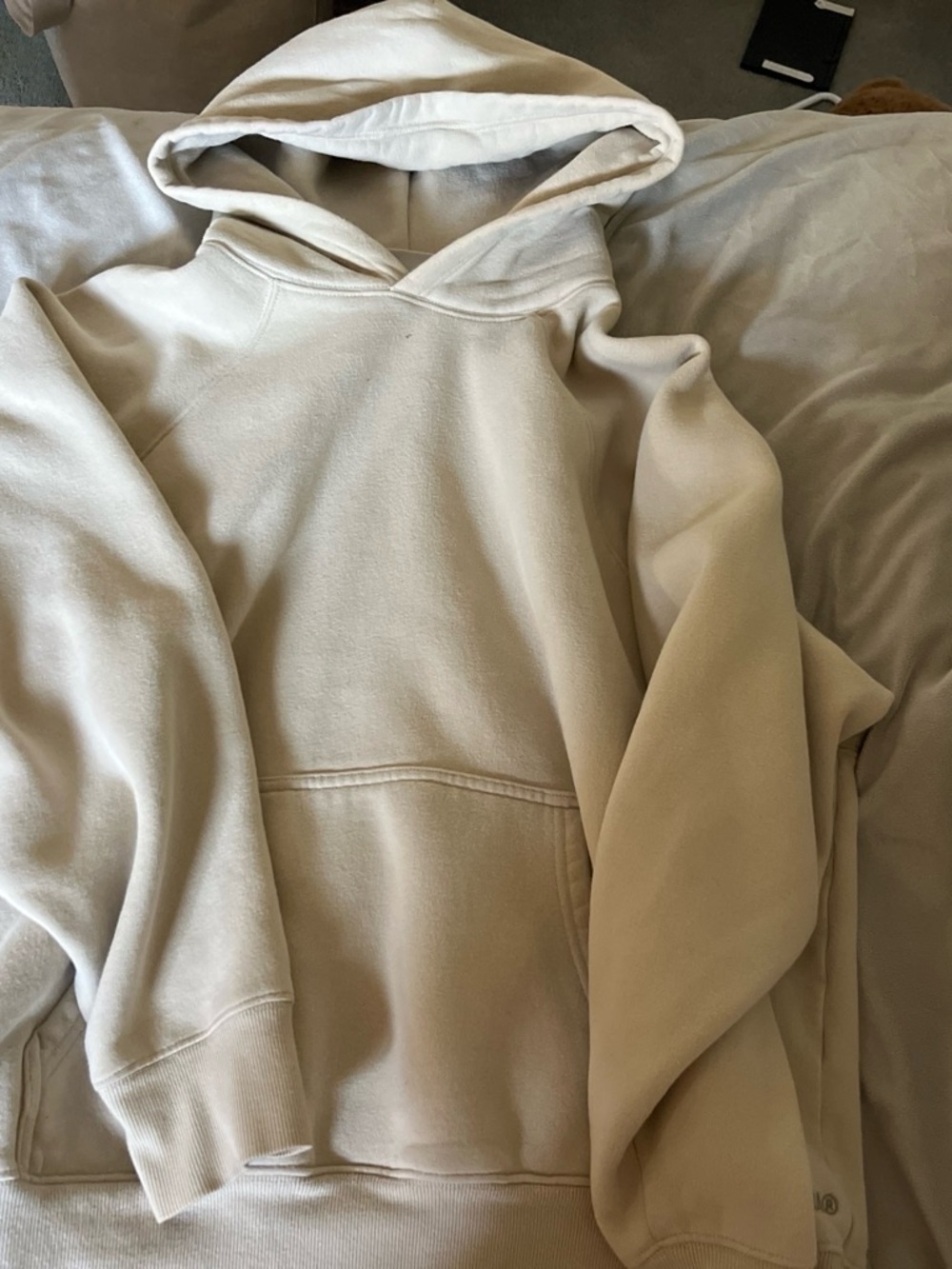 Aritzia Women's Cream Crewneck Hoodie - Soft Neutral Pullover